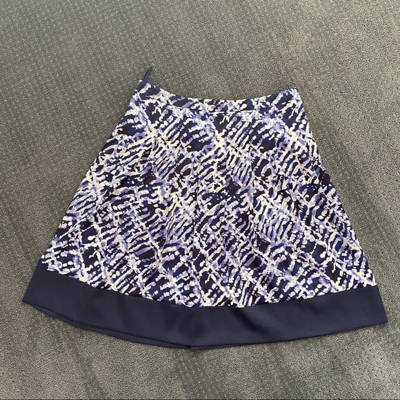 A -line , Pleated Blue Skirt - Picture 2 of 2